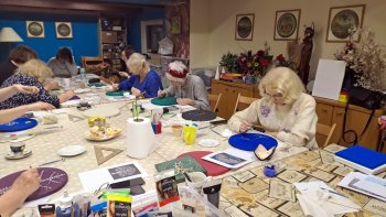 Maľba bodkovaním na plátne